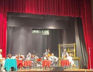 CAFE SWING